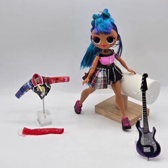 LOL Surprise OMG Remix Rocker Boi & Punk Grrrl Doll Set With Accessories - Picture 1 of 10